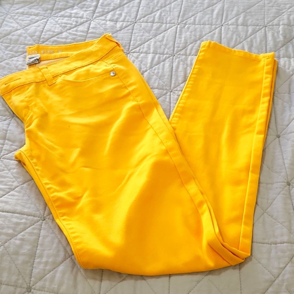 NEW Celebrity pink jeggings size 9